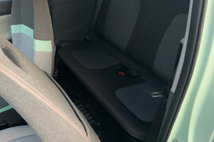 五菱汽车 宏光MINIEV 2022款 马卡龙臻享款 磷酸铁锂中控内饰7003