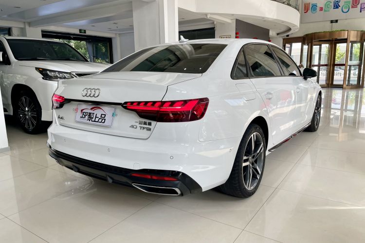 奥迪A4L 2022款 40 TFSI 豪华动感型车身外观6005