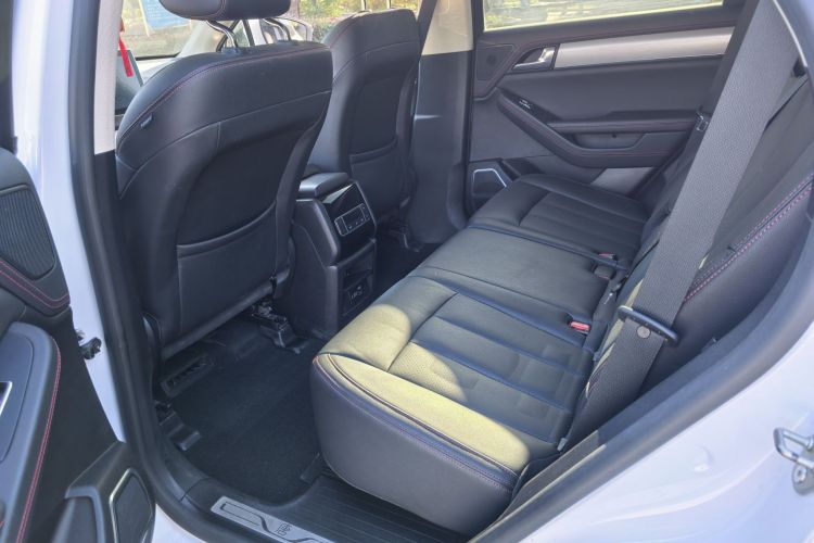 比亚迪 唐新能源 2018款 DM 2.0T 全时四驱智联创睿型 7座 国V中控内饰7003