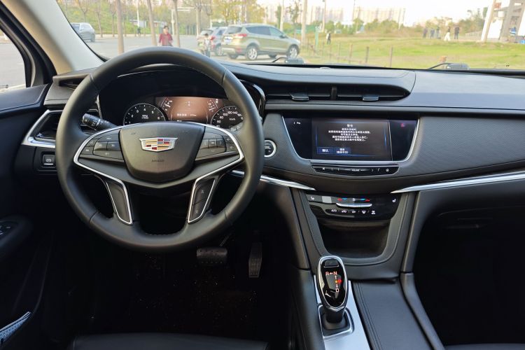 凯迪拉克XT5 2018款 25T 豪华型中控内饰7001