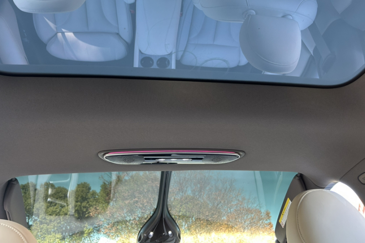 智己汽车 智己LS7 2025款 焕新版 Ultra中控内饰7001