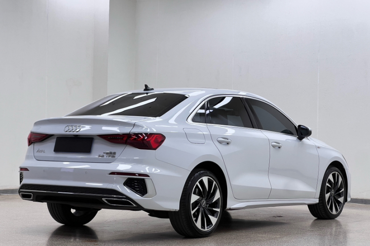 奥迪A3 2022款 A3L Limousine 35 TFSI 时尚运动型车身外观6005