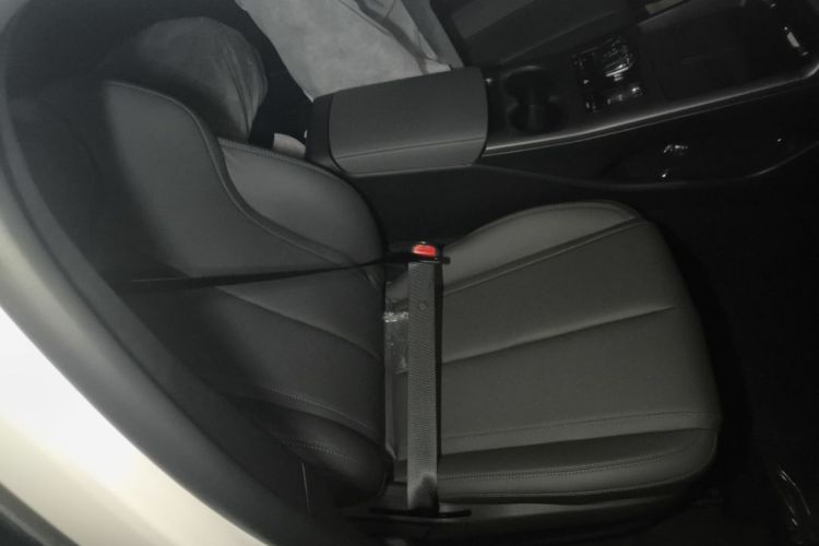 比亚迪 秦PLUS 2025款 DM-i 智驾版 128KM进取型中控内饰7003