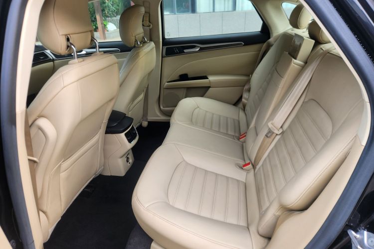 福特 蒙迪欧 2013款 2.0L GTDi200时尚型中控内饰7003