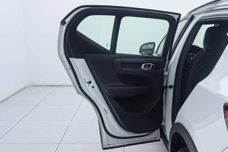 沃尔沃XC40 2020款 T4 四驱智雅运动版车身外观6008