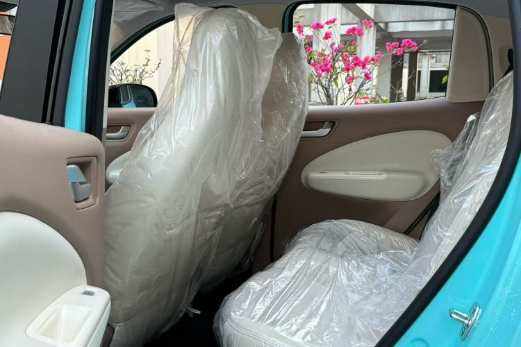 五菱汽车 宏光MINIEV 2025款 四门版 进阶款中控内饰7002