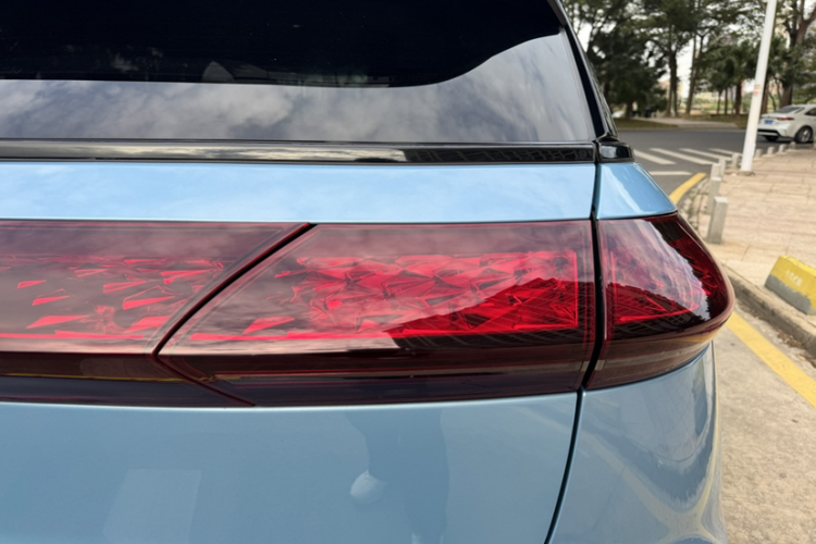 小鹏G3 2020款 520i 智享版车身外观6008