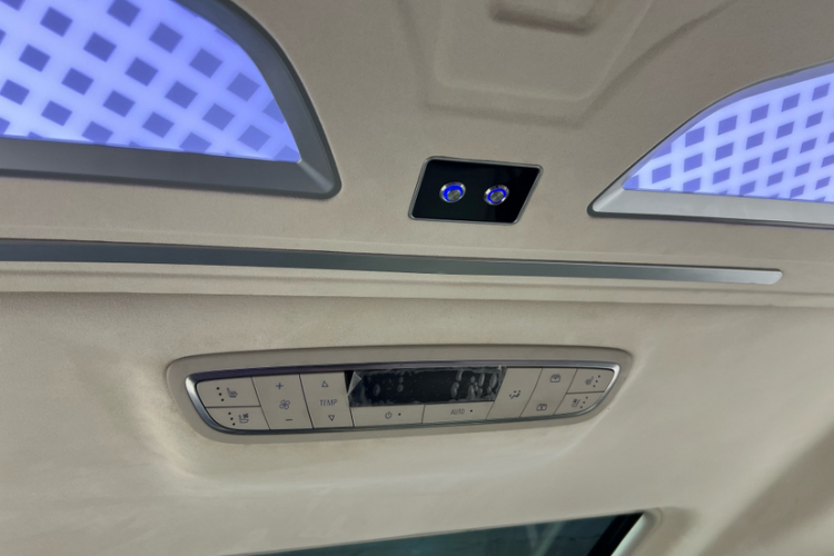 别克GL8 2021款 ES陆尊 653T 尊享型中控内饰7001