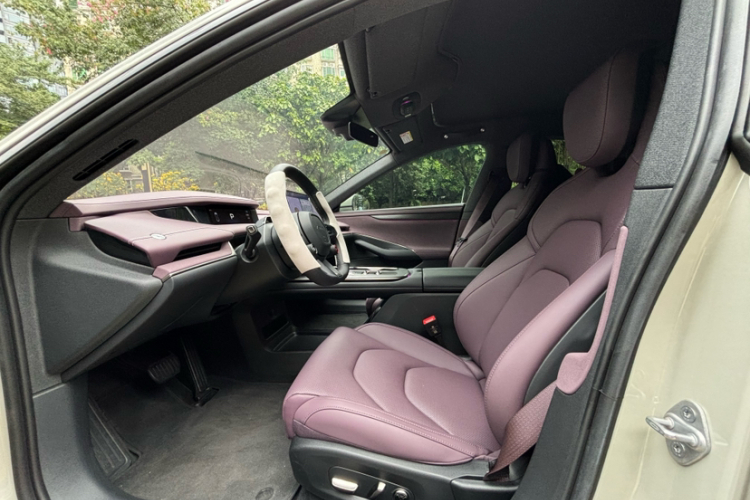 小米汽车 小米SU7 2024款 后驱长续航智驾版中控内饰7003