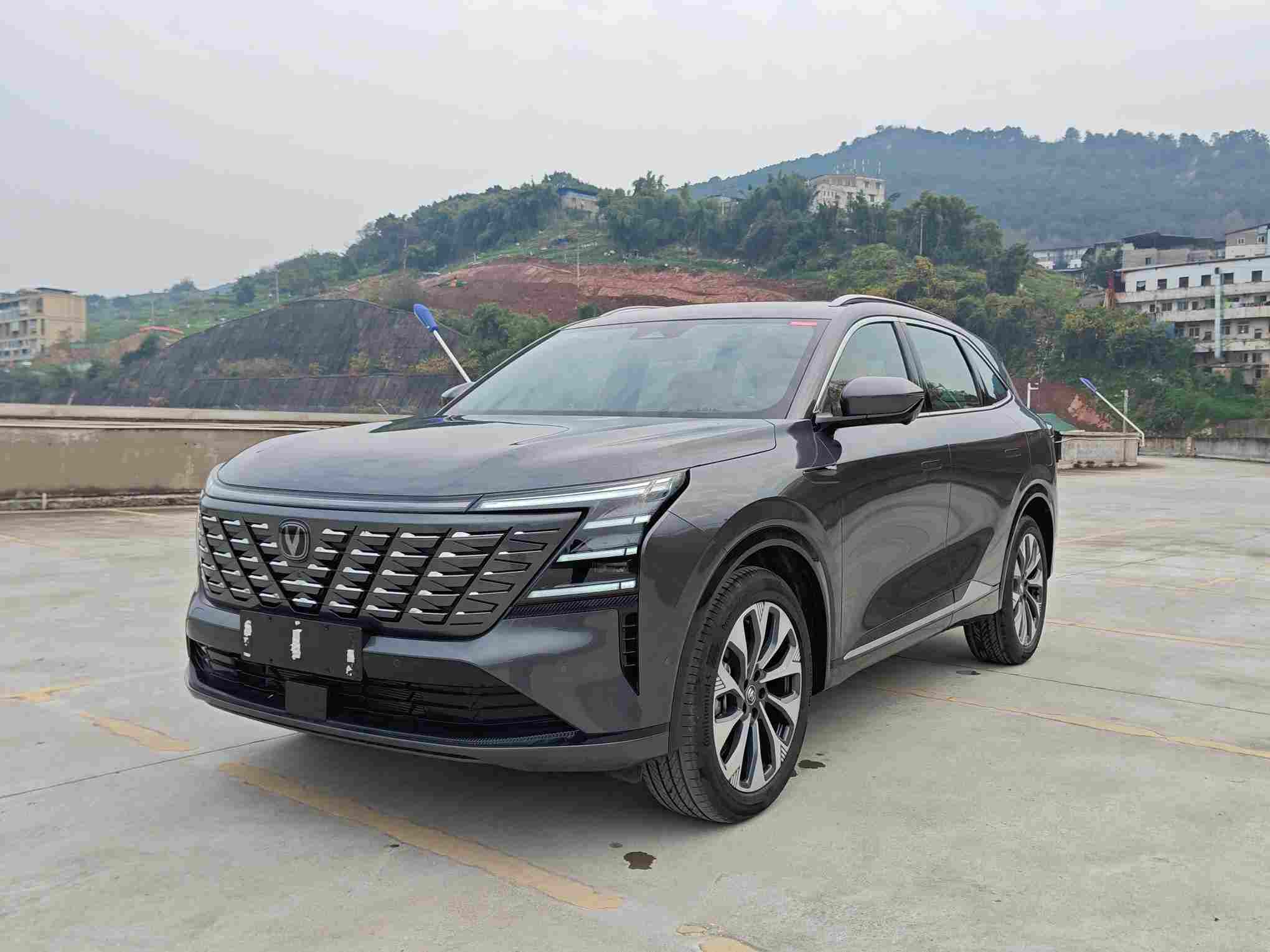 重庆二手长安CS75 PLUS 2025款，花小钱办大事的商务排面