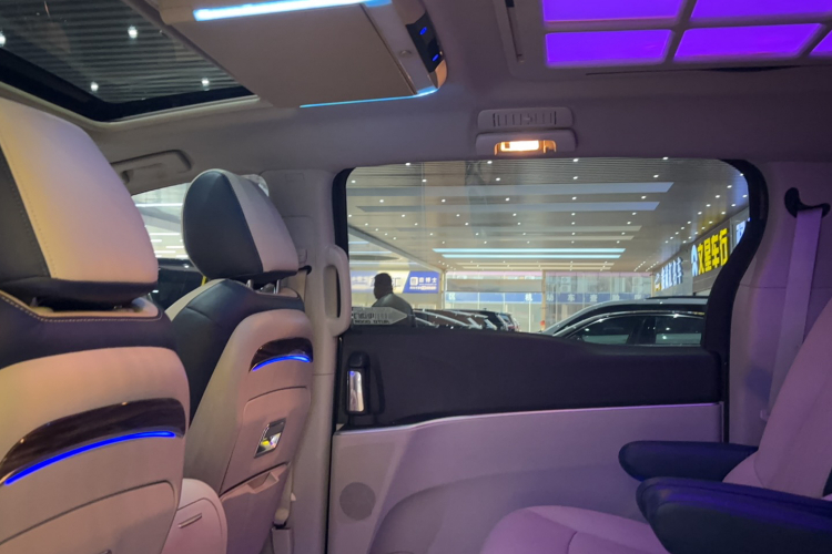 别克GL8 2020款 陆上公务舱 652T 豪华型局部细节22