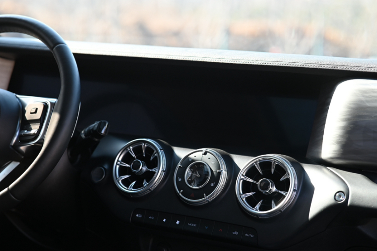 坦克300 2024款 2.0T 征服者中控内饰7001