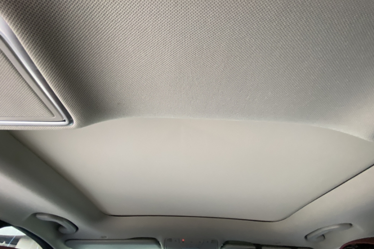 奔驰C级 2019款 改款 C 260 L 运动版局部细节22