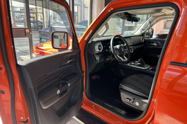 坦克300 2021款 越野版 2.0T 挑战者中控内饰7003