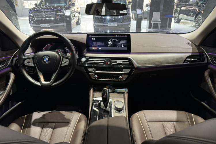 宝马5系 2021款 改款 530Li 领先型 豪华套装中控内饰7007