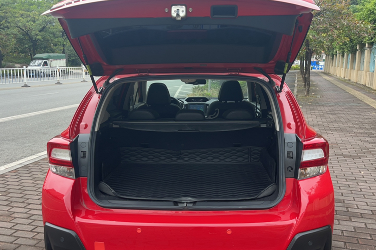 斯巴鲁XV 2018款 2.0i 全驱豪华版EyeSight局部细节23