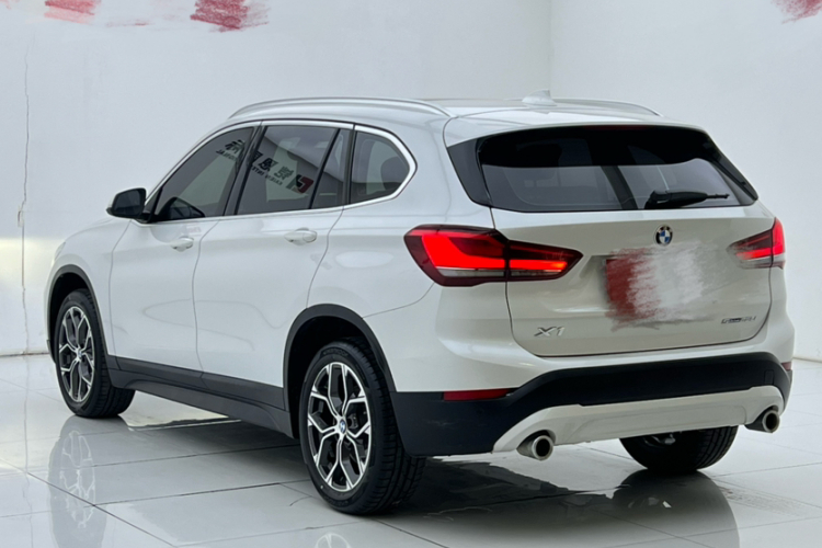 宝马X1 2021款 改款 sDrive25Li 领先型车身外观6005