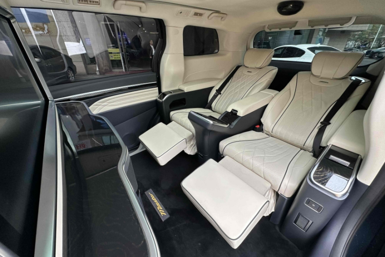 广汽传祺 传祺M8 2021款 大师系列 390T 四座御尊版中控内饰7008