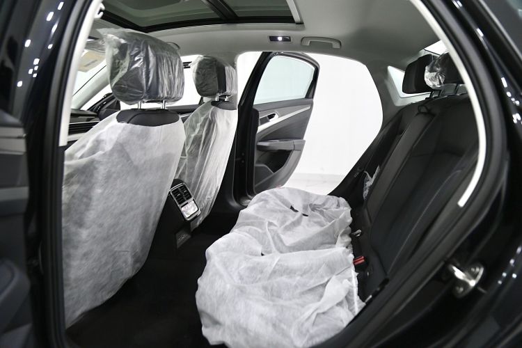 大众 帕萨特 2026款 出众款 330TSI 星空精英版中控内饰7002