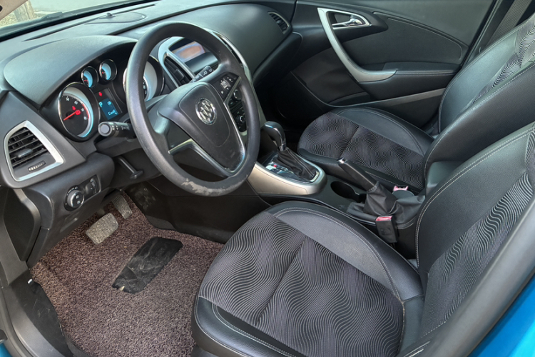 别克 英朗 2013款 XT 1.6L 自动时尚版局部细节19