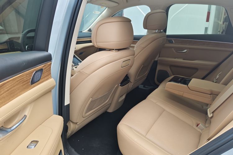 鸿蒙智行 问界M5 2023款 增程后驱智驾版中控内饰7002