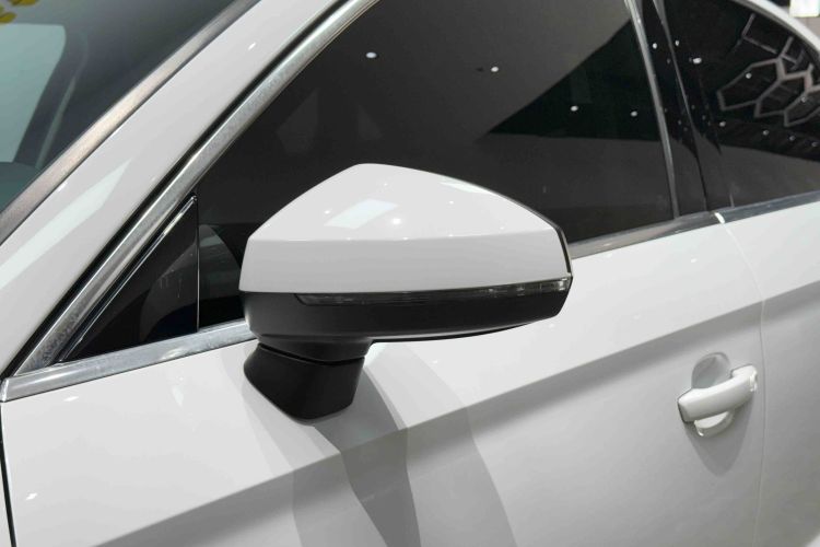 奥迪A3 2018款 30周年年型 Limousine 35 TFSI 进取型局部细节9006