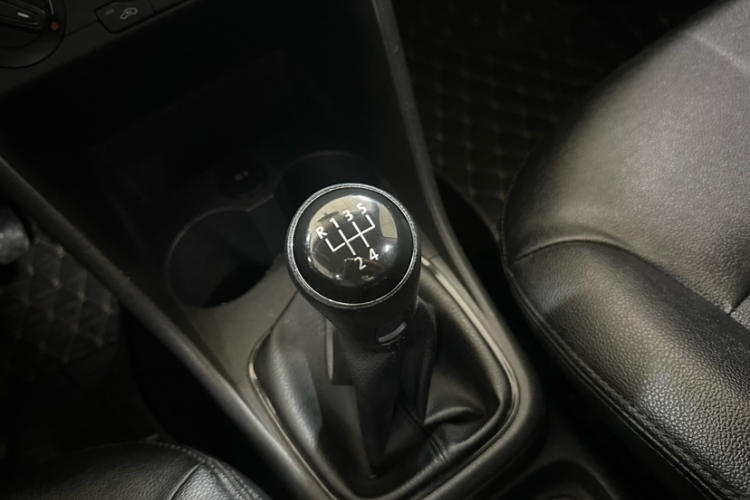 大众 Polo 2016款 1.4L 手动风尚型中控内饰7002