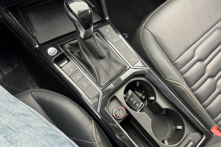 大众 帕萨特 2019款 330TSI 精英版 国VI局部细节18