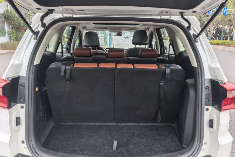 北汽幻速S3 2016款 S3L 1.5L 手动尊贵型局部细节23