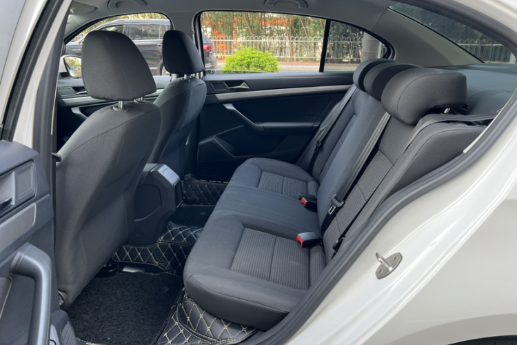 大众 朗逸 2017款 1.6L 自动风尚版中控内饰7007