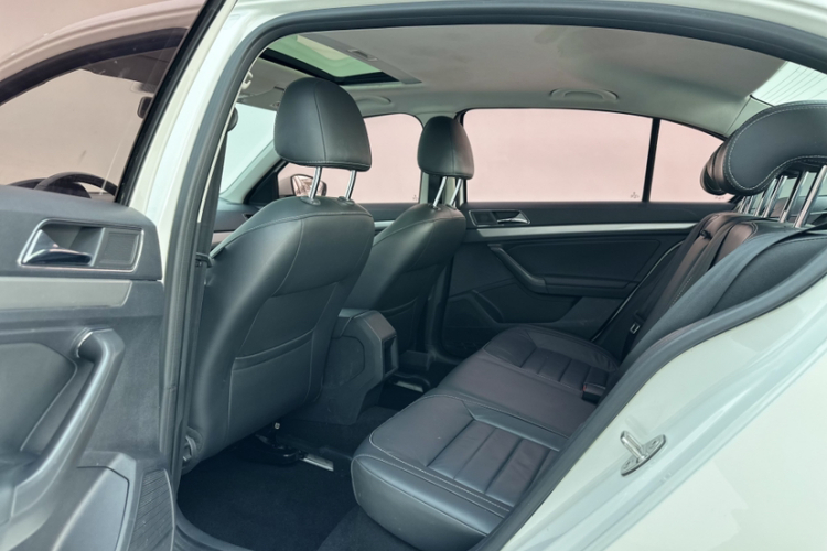 大众 朗逸 2017款 1.6L 自动舒适版中控内饰7008