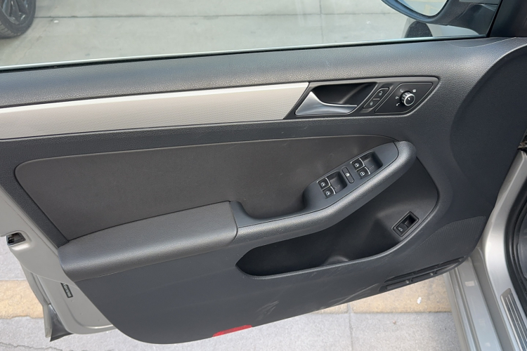 大众 速腾 2014款 改款 1.4TSI 自动豪华型中控内饰7002