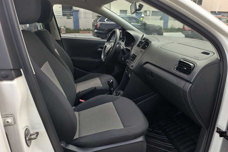 大众 Polo 2018款 1.5L 手动安驾型中控内饰7009