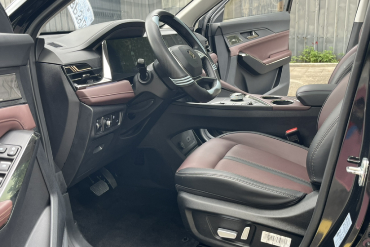 思皓X8 PLUS 2023款 1.5TGDI DCT智享版 7座中控内饰7005