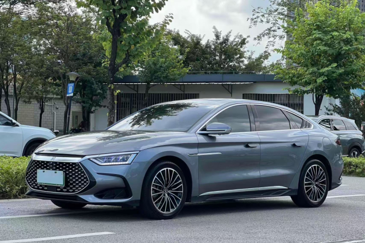 比亚迪 汉 2022款 DM-i 121KM 尊贵型车身外观1