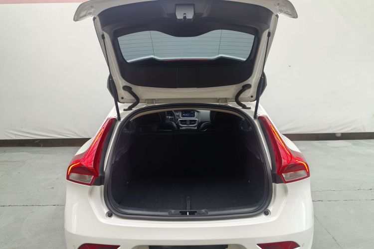 沃尔沃V40 2018款 T3 智雅版车身外观6014