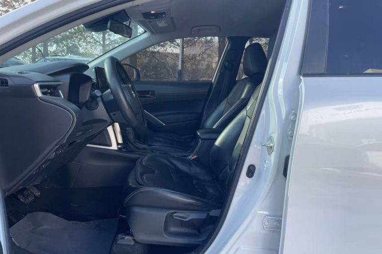 丰田 卡罗拉锐放 2024款 2.0L 智能电混双擎 先锋版中控内饰7006