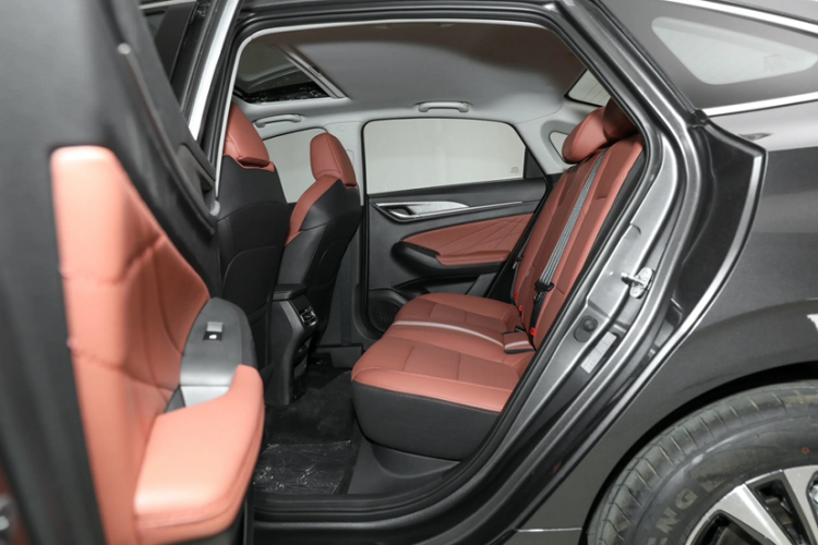 长安 逸动 2025款 PLUS 1.4T 双离合高能版中控内饰7003