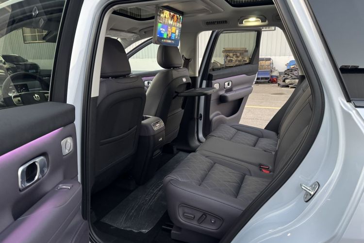 零跑汽车 零跑C16 2026款 纯电 630激光雷达智尊版 5座中控内饰7001