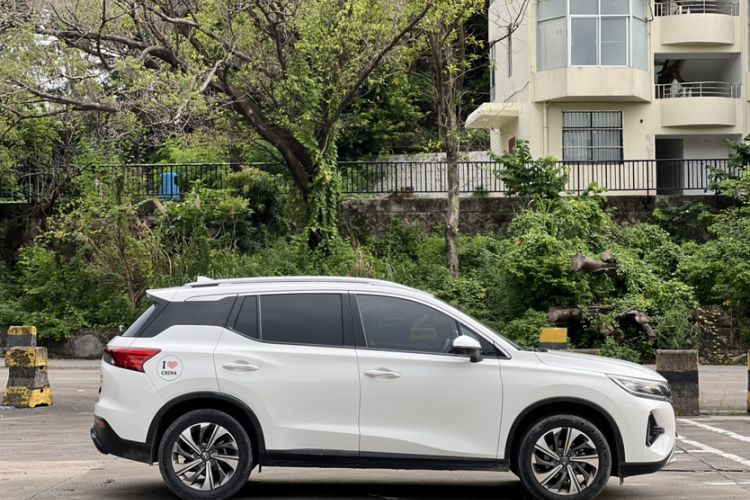 广汽传祺 传祺GS4 2020款 270T 自动智联科技版车身外观6010