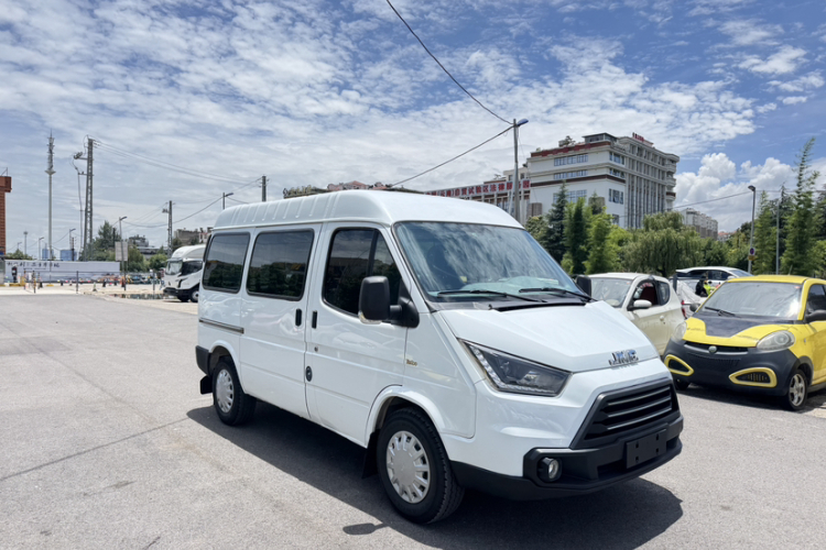 江铃 特顺 2017款 2.8T商运型短轴中顶6/7/8座JX493车身外观6007