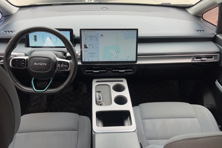 埃安 AION Y 2023款 Younger中控内饰7001