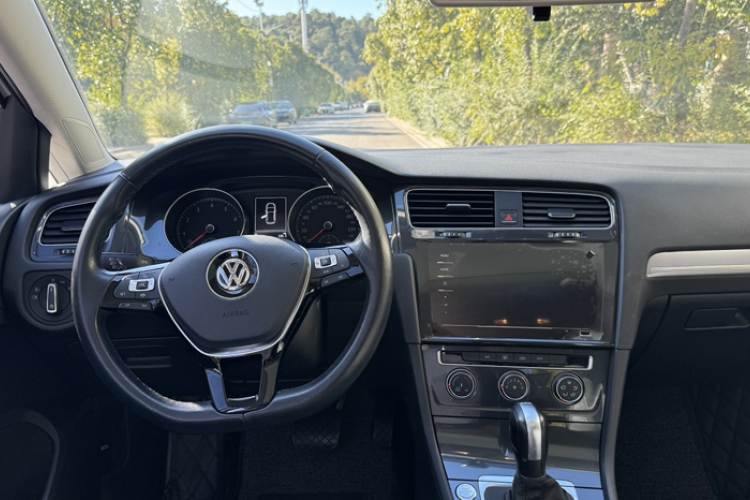 大众 高尔夫 2020款 挚爱版 280TSI DSG舒适型中控内饰7010