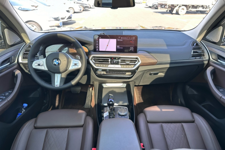 宝马X3 2023款 xDrive30i 领先型 M曜夜套装中控内饰7001