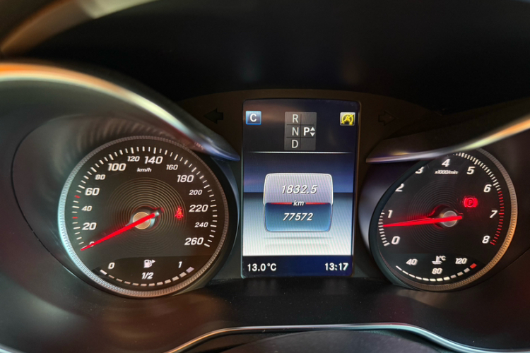 奔驰C级 2016款 C 180 L 运动型中控内饰15