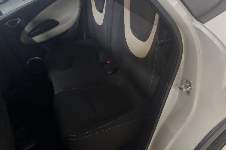 五菱汽车 五菱缤果 2024款 203km 轻享款中控内饰7001