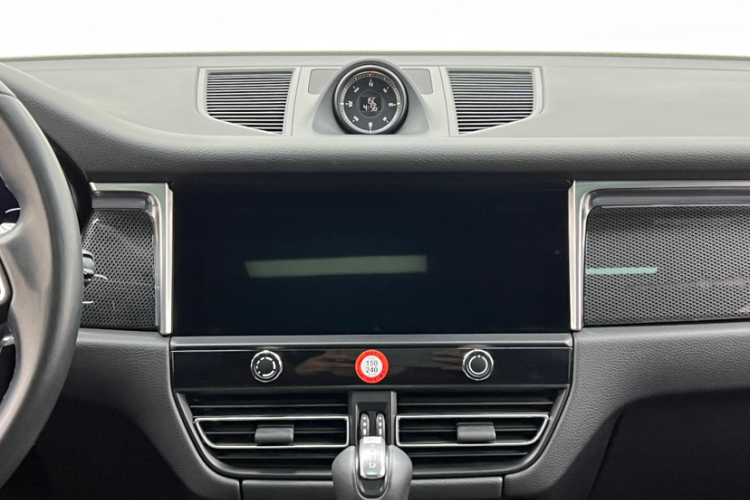 保时捷 2022款 Macan 2.0T中控内饰7008