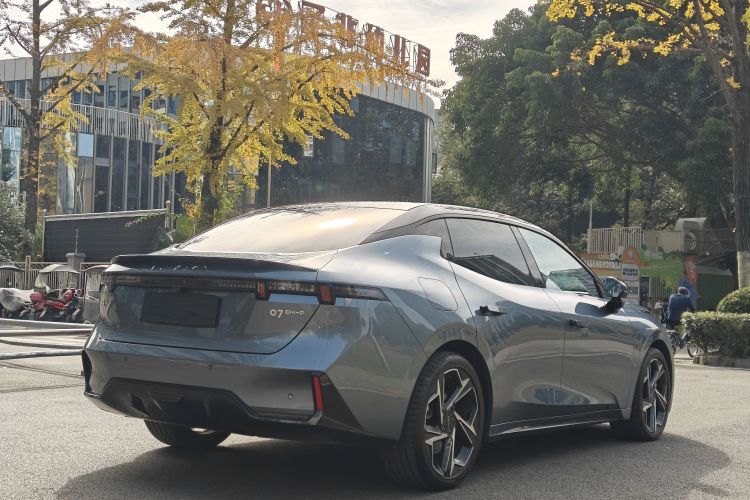 领克07 2024款 EM-P 126长续航 Ultra车身外观6010