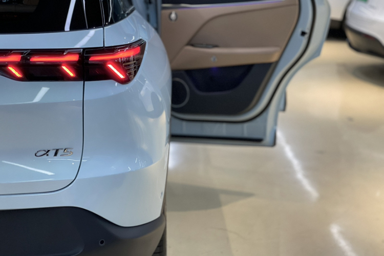 ARCFOX极狐 极狐 阿尔法T5(ARCFOX αT5) 2025款 520 MAX车身外观6002