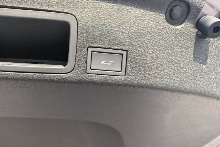 小鹏MONA M03 2025款 515 长续航 Plus中控内饰7005